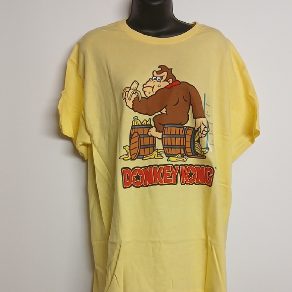 Nintendo Other - Donkey Kong Yellow Graphic shortsleeves T shirt Size Large NWT